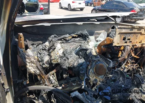 2023 Toyota Highlander Xle z USA, uszkodzony, nr VIN 5TDKDRAH2PS521203